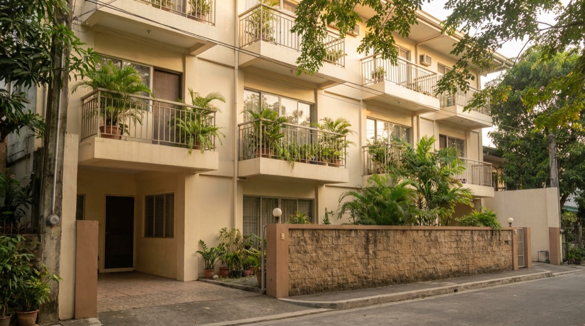 Low-rise apartment building with planted balconies
